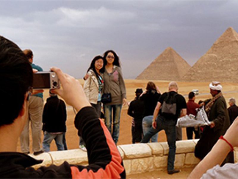 Cairo Highlights: Tour to Pyramids, Museum & Old Cairo