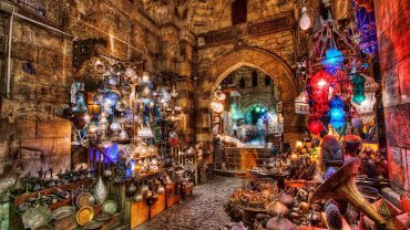 Exploring the Market of Khan El Khalili: Cairo’s Vibrant Shopping Paradise