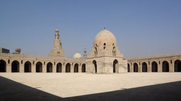 Exploring the Ancient Splendour: Old Mosques of Cairo
